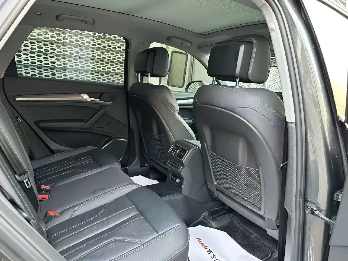 2023 Audi Q5L 2.0T 245HP L4 7DCT,autocango,china used car exporter,china ev exporter,chinese used car exporter,chinese used ev exporter