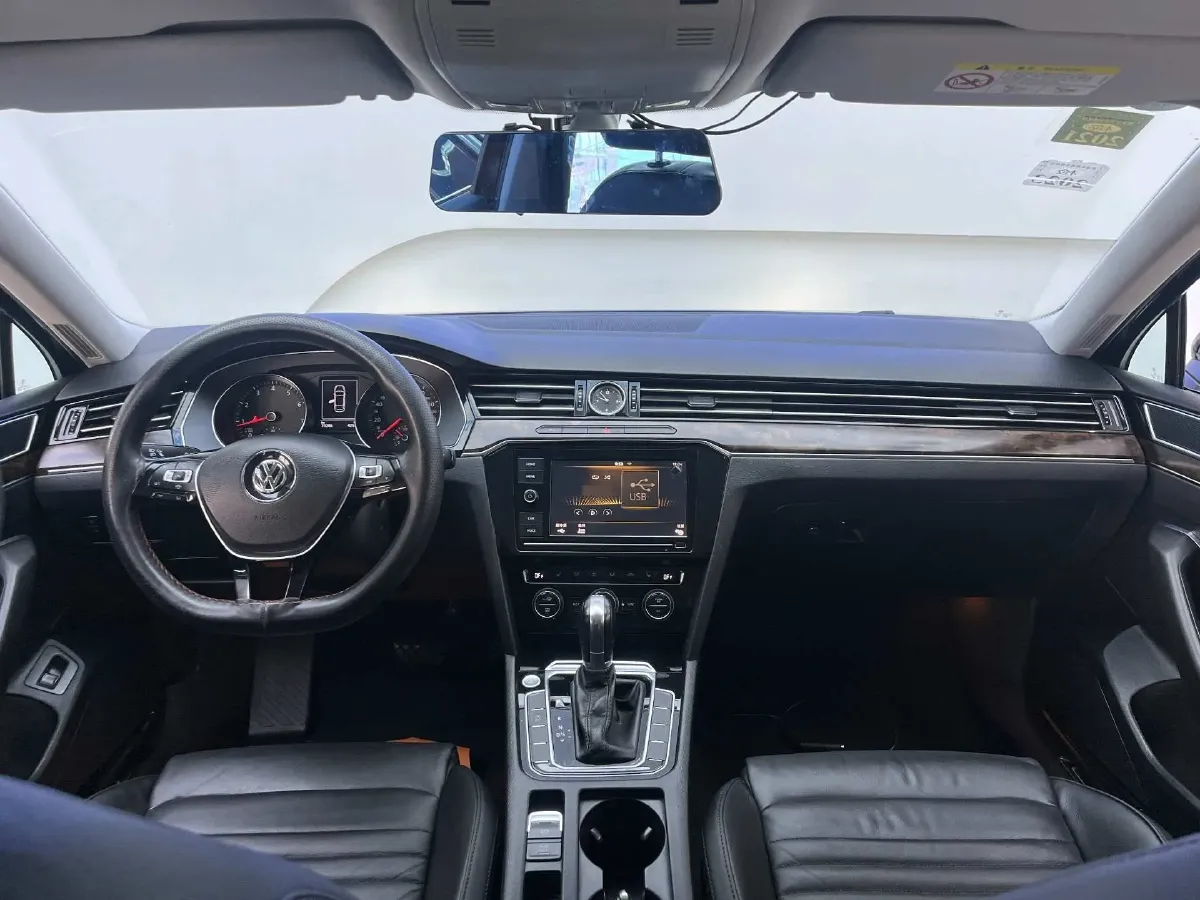 2019 Volkswagen Magotan 2.0T 186HP L4 7DCT,autocango,china used car exporter,china ev exporter,chinese used car exporter,chinese used ev exporter