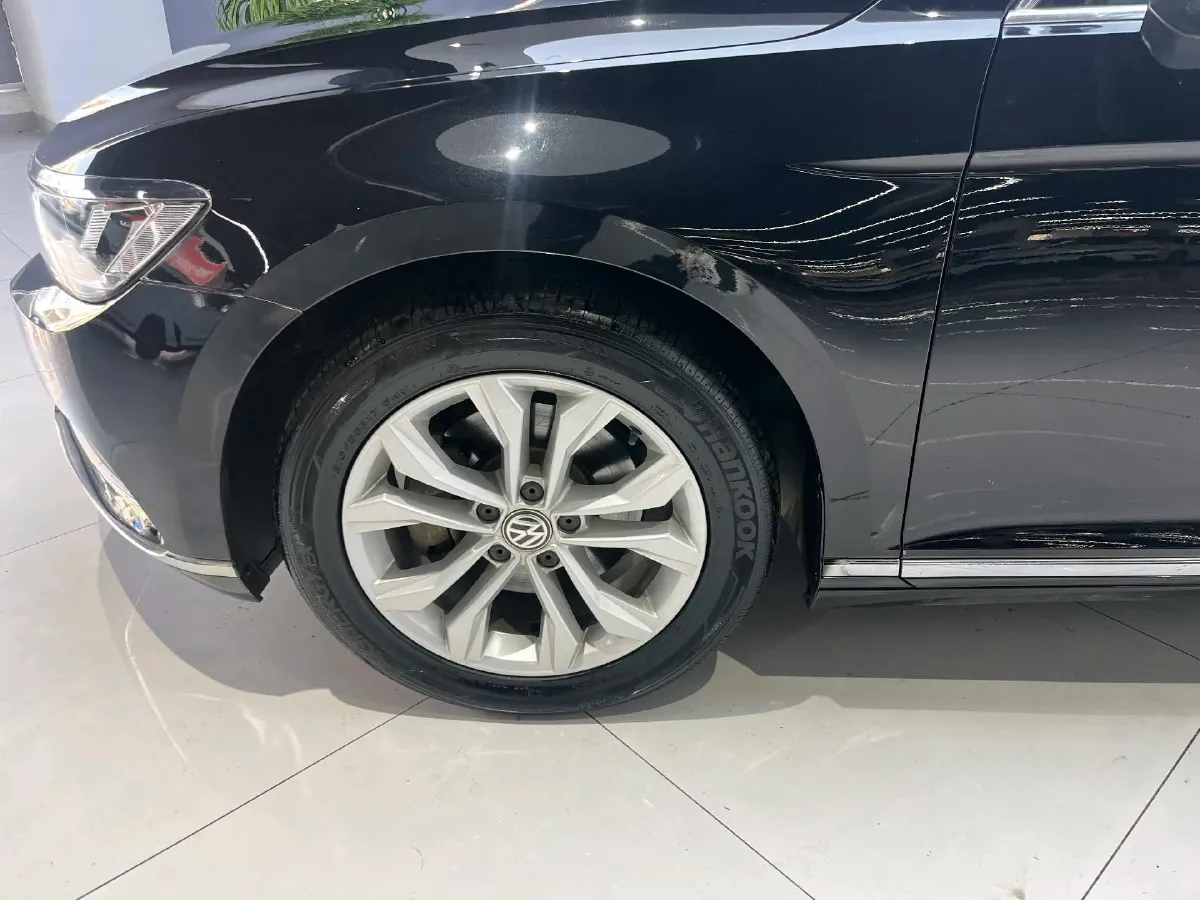 2019 Volkswagen Magotan 2.0T 186HP L4 7DCT,autocango,china used car exporter,china ev exporter,chinese used car exporter,chinese used ev exporter