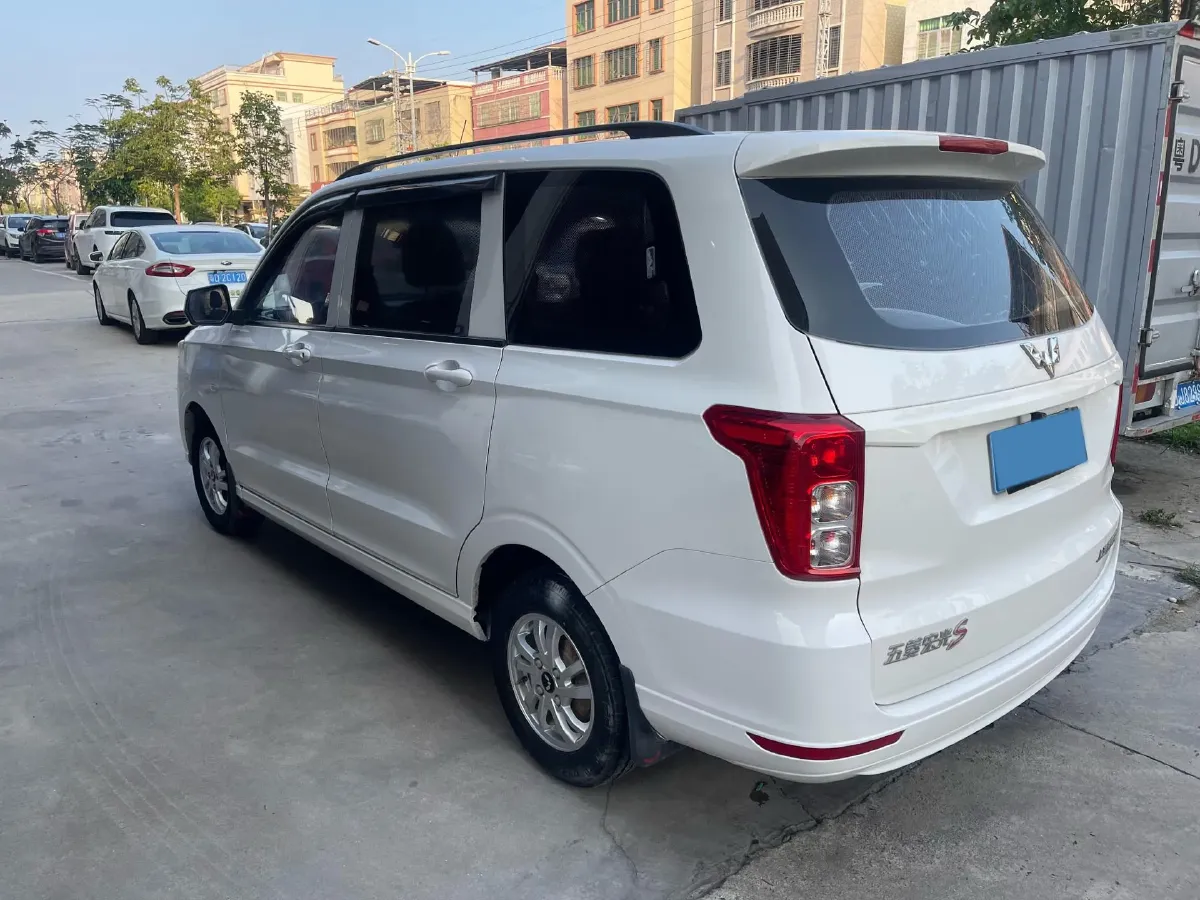 2019 WuLing HongGuang 1.5L 99HP L4 6MT,autocango,china used car exporter,china ev exporter,chinese used car exporter,chinese used ev exporter