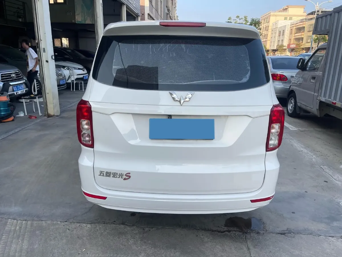 2019 WuLing HongGuang 1.5L 99HP L4 6MT,autocango,china used car exporter,china ev exporter,chinese used car exporter,chinese used ev exporter