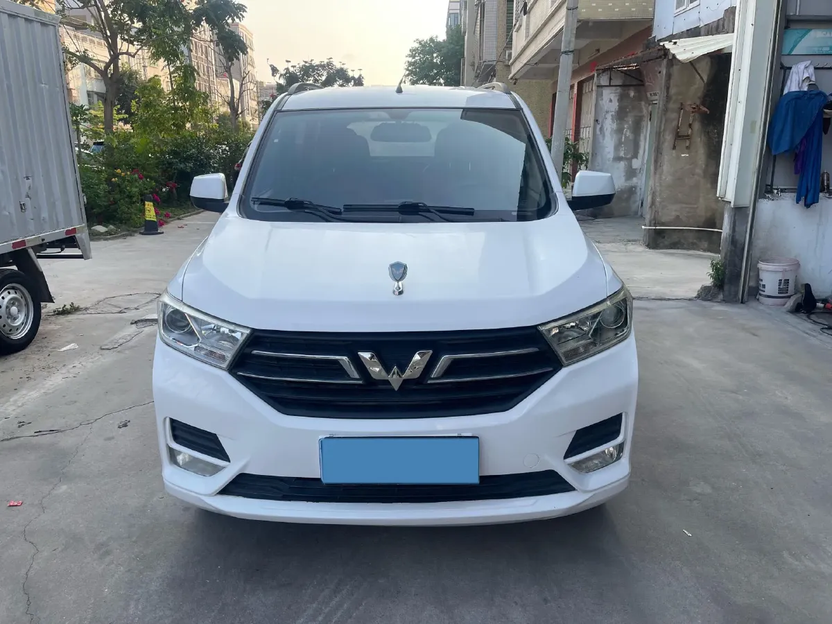 2019 WuLing HongGuang 1.5L 99HP L4 6MT,autocango,china used car exporter,china ev exporter,chinese used car exporter,chinese used ev exporter