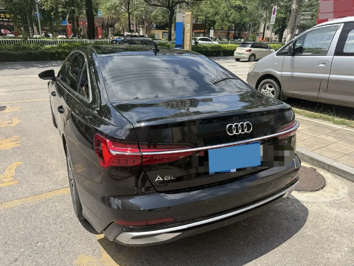 2020 Audi A6L 2.0T 224HP L4 7DCT,autocango,china used car exporter,china ev exporter,chinese used car exporter,chinese used ev exporter