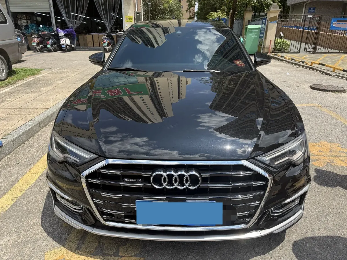 2020 Audi A6L 2.0T 224HP L4 7DCT,autocango,china used car exporter,china ev exporter,chinese used car exporter,chinese used ev exporter