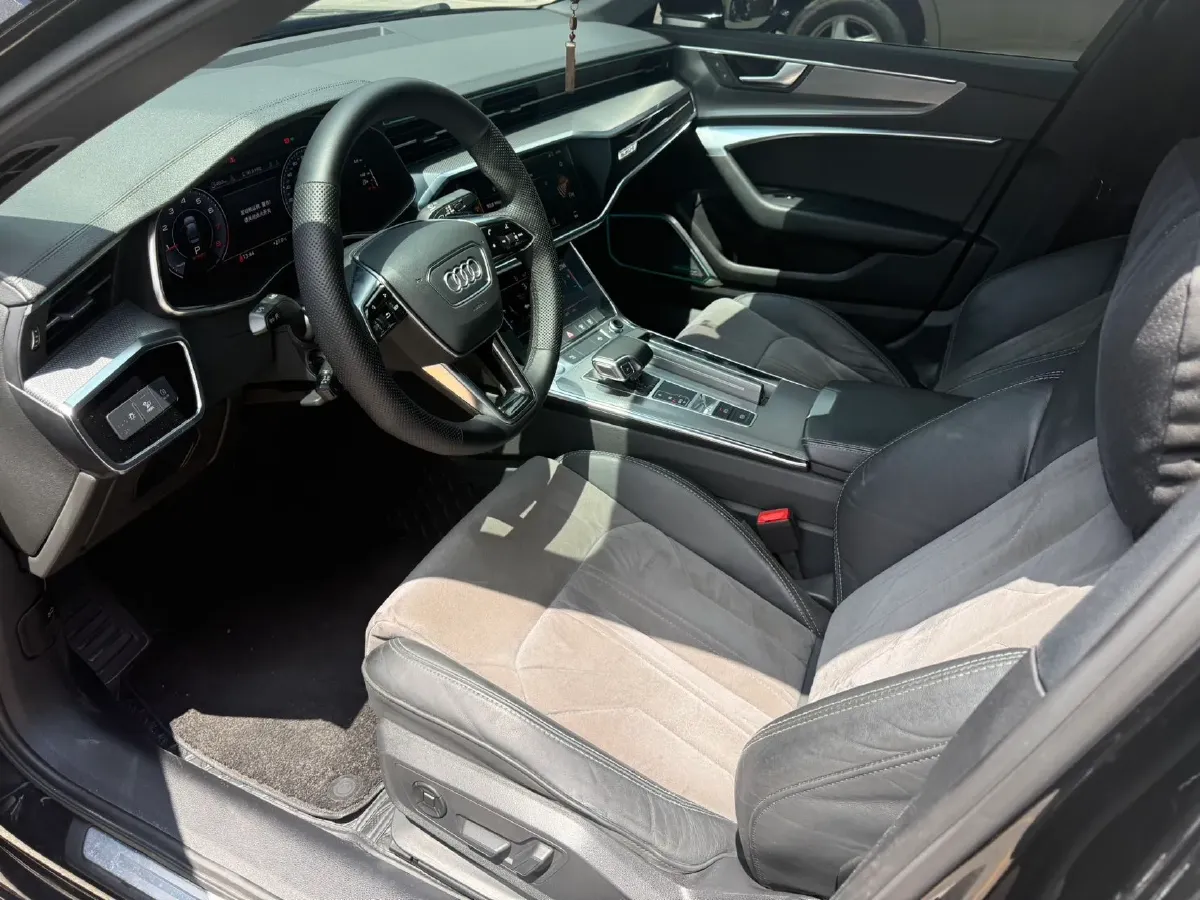 2020 Audi A6L 2.0T 224HP L4 7DCT,autocango,china used car exporter,china ev exporter,chinese used car exporter,chinese used ev exporter
