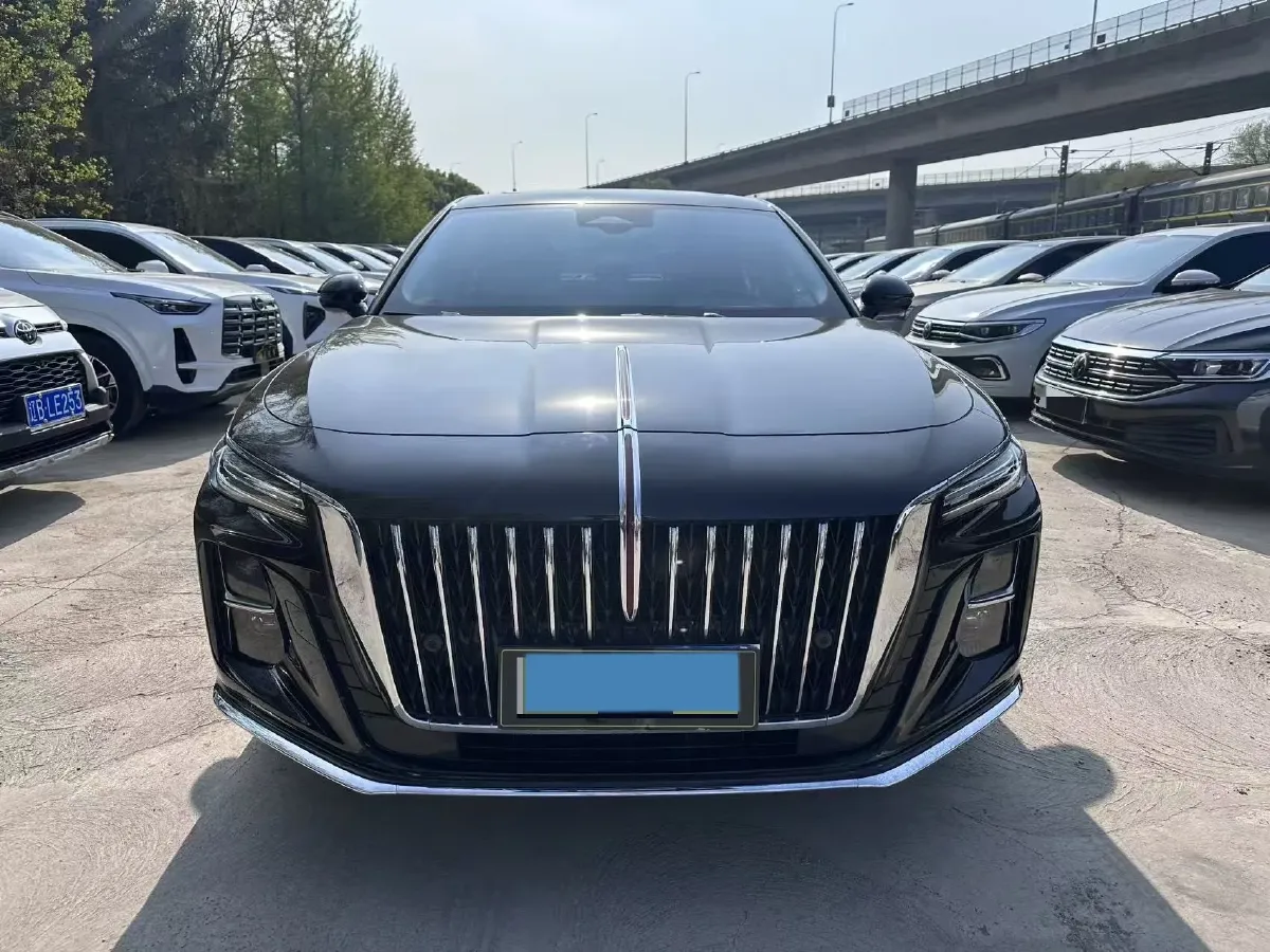 2024 HongQi H5 1.5T 169HP L4 1DHT Hybrid,autocango,china used car exporter,china ev exporter,chinese used car exporter,chinese used ev exporter