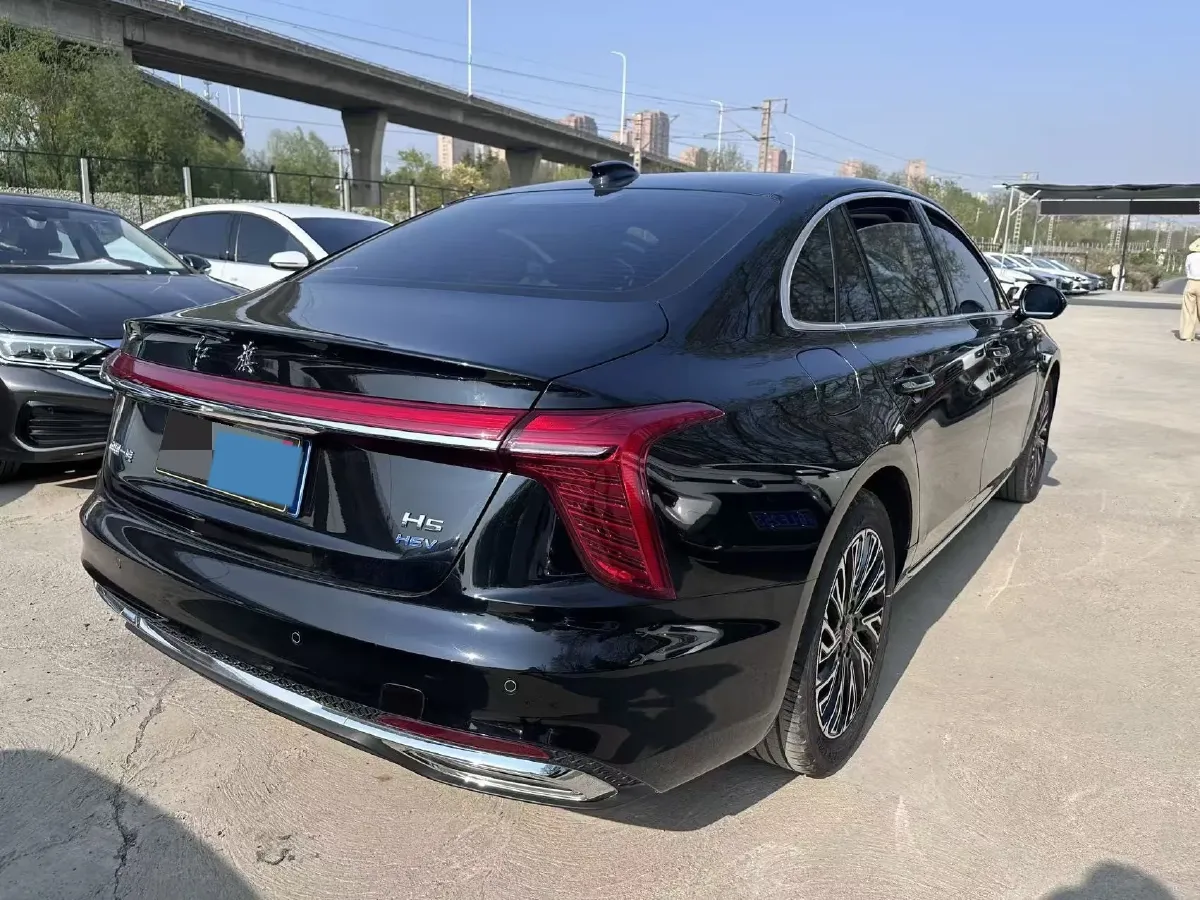 2024 HongQi H5 1.5T 169HP L4 1DHT Hybrid,autocango,china used car exporter,china ev exporter,chinese used car exporter,chinese used ev exporter