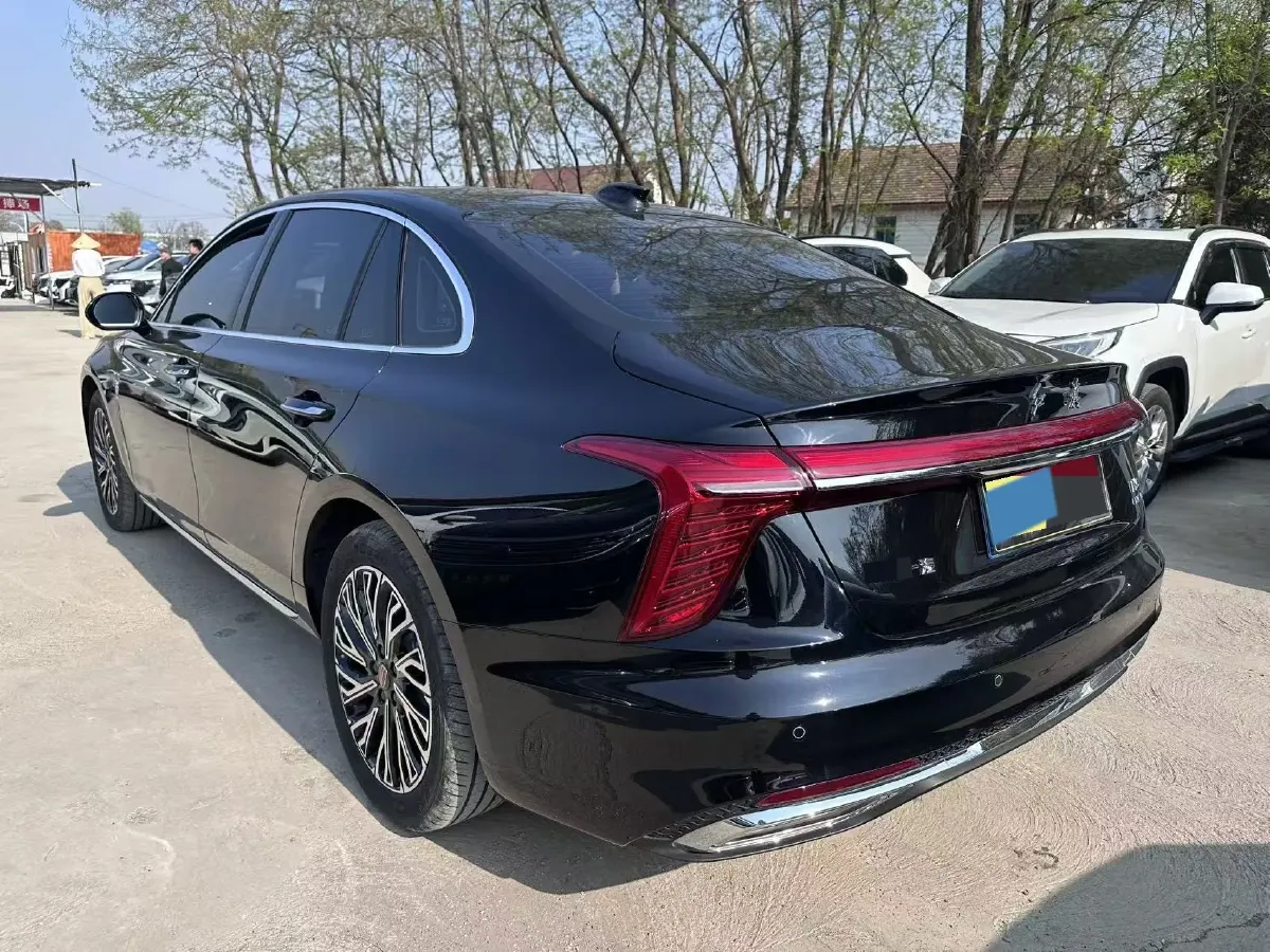 2024 HongQi H5 1.5T 169HP L4 1DHT Hybrid,autocango,china used car exporter,china ev exporter,chinese used car exporter,chinese used ev exporter