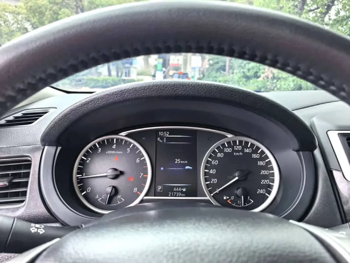 2021 Nissan Tiida 1.6L 122HP L4 CVT,autocango,china used car exporter,china ev exporter,chinese used car exporter,chinese used ev exporter