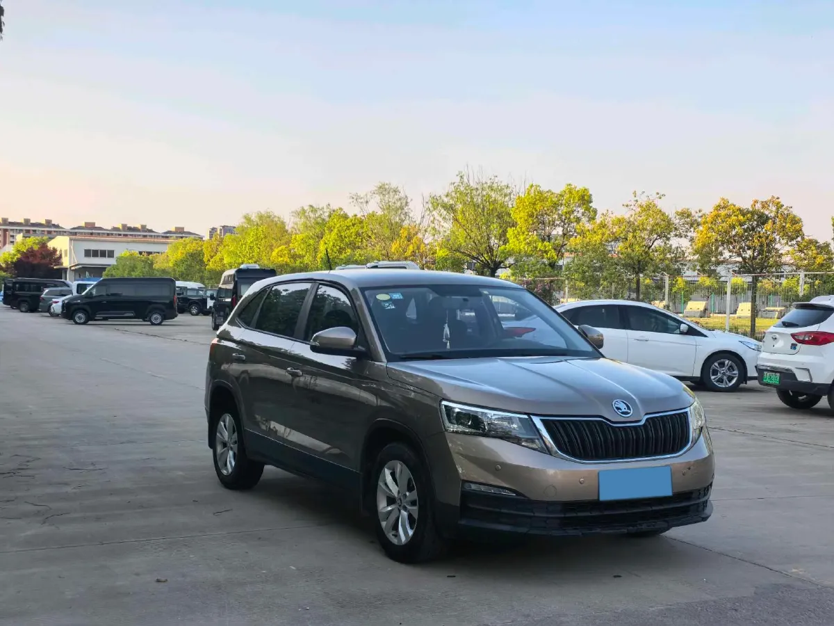 2018 Skoda Rapid Spaceback 1.4T 131HP L4 7DCT,autocango,china used car exporter,china ev exporter,chinese used car exporter,chinese used ev exporter
