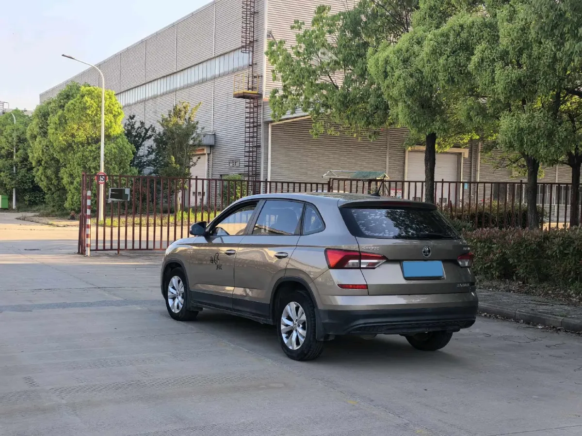 2018 Skoda Rapid Spaceback 1.4T 131HP L4 7DCT,autocango,china used car exporter,china ev exporter,chinese used car exporter,chinese used ev exporter