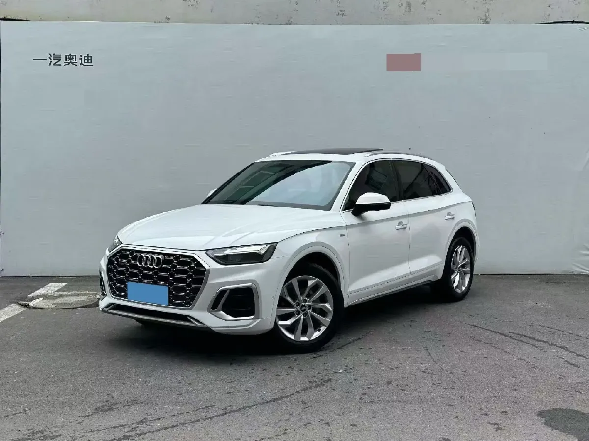 2023 Audi Q5L 2.0T 190HP L4 7DCT,autocango,china used car exporter,china ev exporter,chinese used car exporter,chinese used ev exporter
