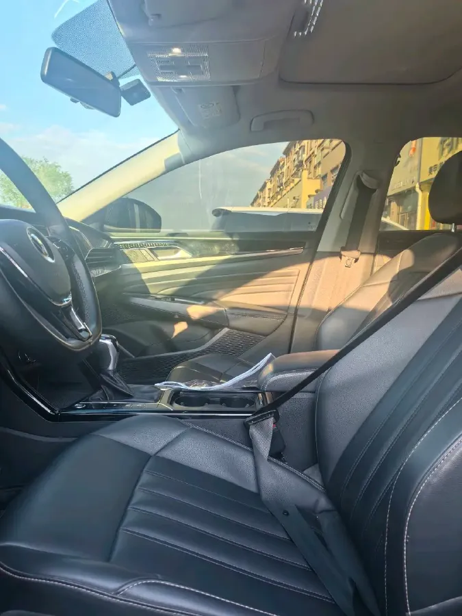 2021 Volkswagen Passat 1.4T 150HP L4 7DCT,autocango,china used car exporter,china ev exporter,chinese used car exporter,chinese used ev exporter