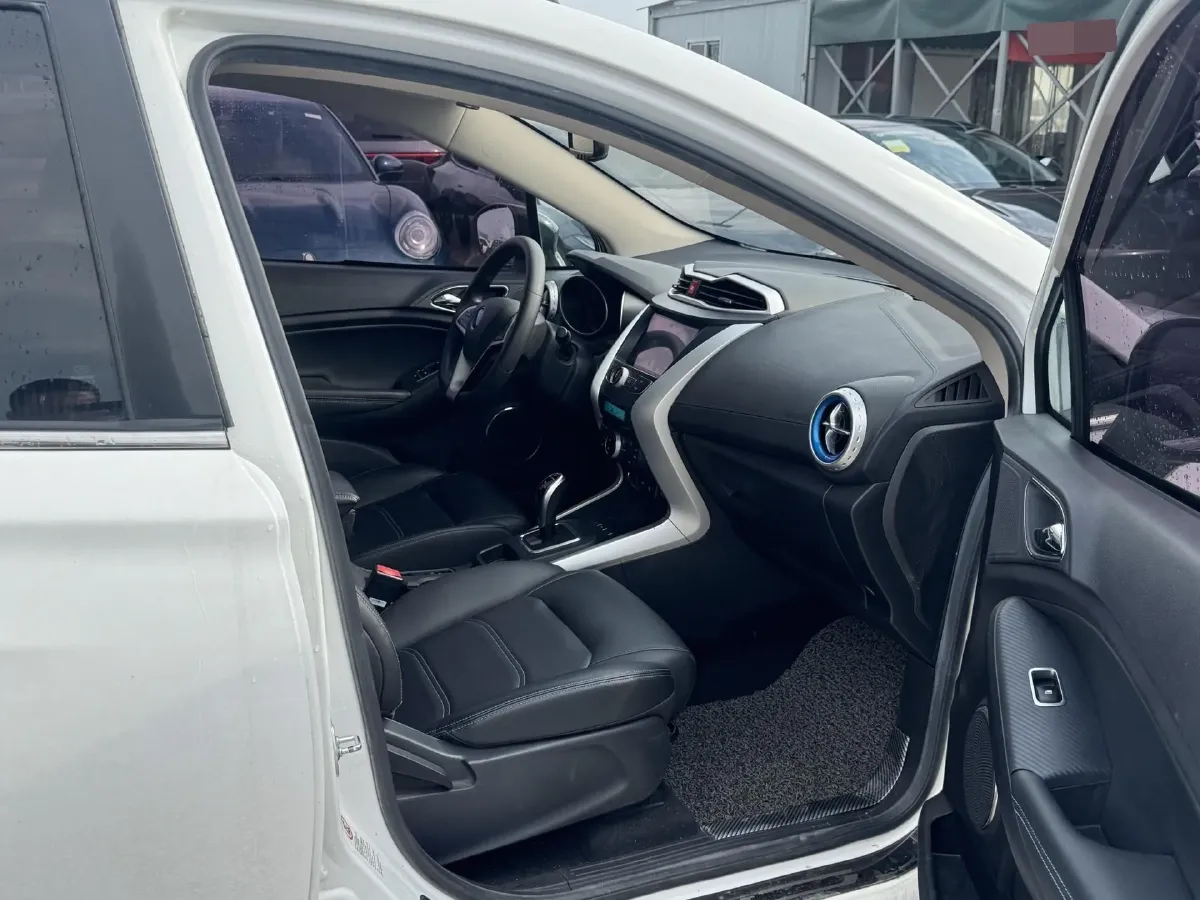 2018 BYD Yuan BEV 42KWH,autocango,china used car exporter,china ev exporter,chinese used car exporter,chinese used ev exporter