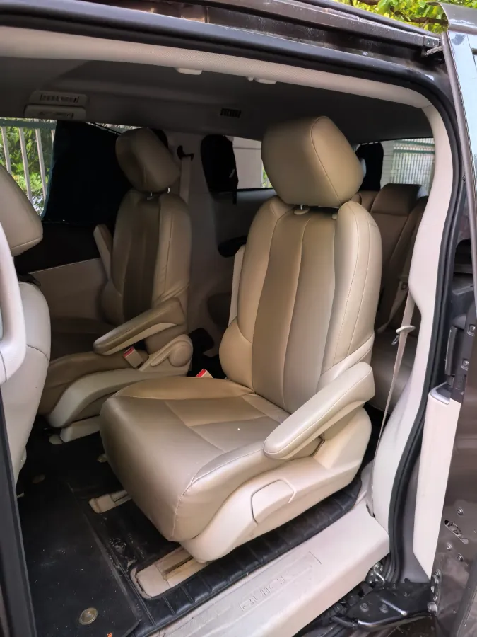 2022 Buick GL8 2.0T 237HP L4 9AT,autocango,china used car exporter,china ev exporter,chinese used car exporter,chinese used ev exporter