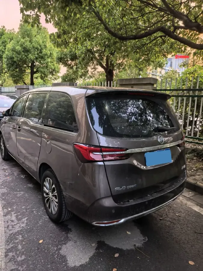 2022 Buick GL8 2.0T 237HP L4 9AT,autocango,china used car exporter,china ev exporter,chinese used car exporter,chinese used ev exporter