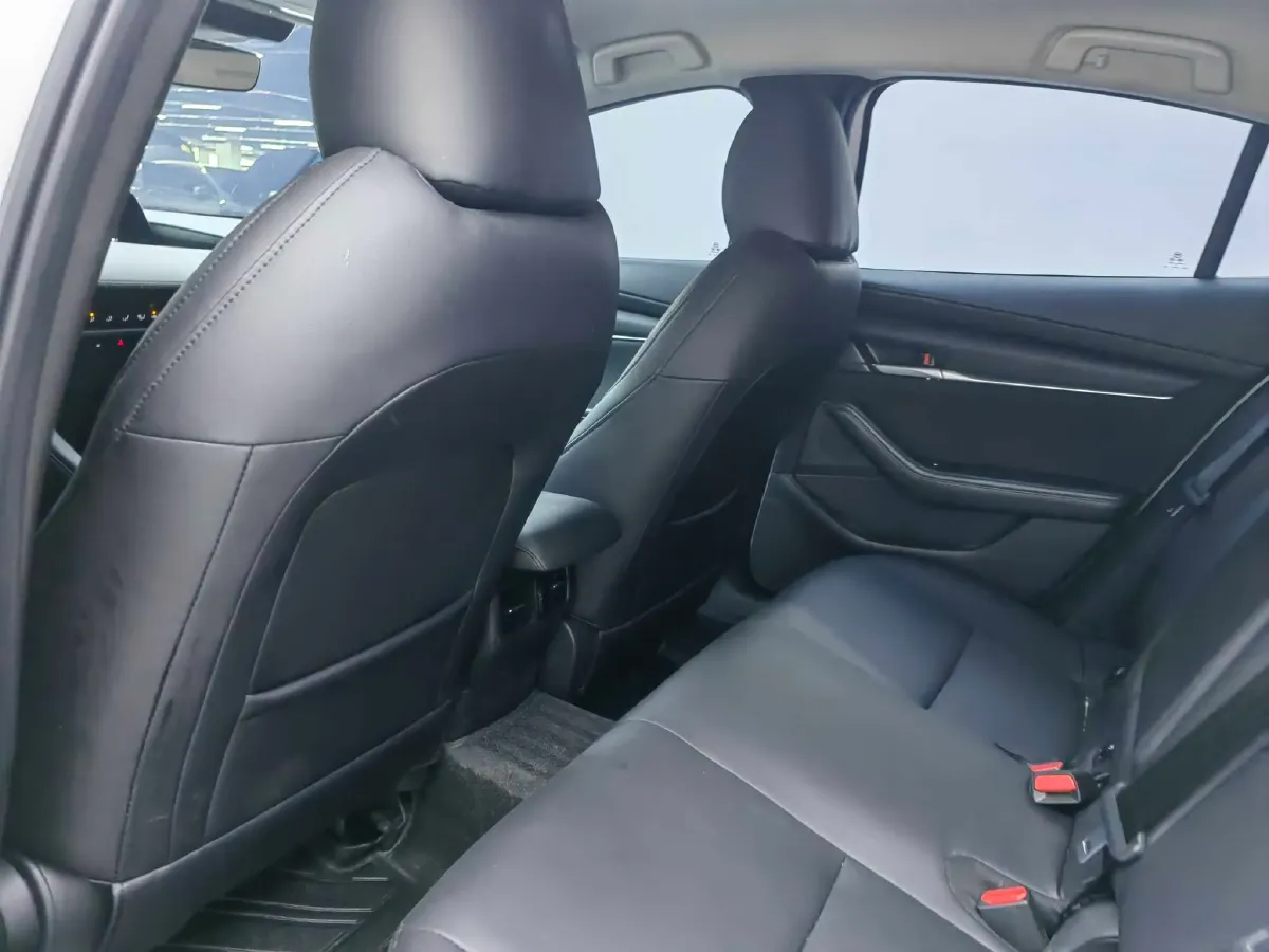 2023 Mazda 3 Axela 2.0L 158HP L4 6AT,autocango,china used car exporter,china ev exporter,chinese used car exporter,chinese used ev exporter