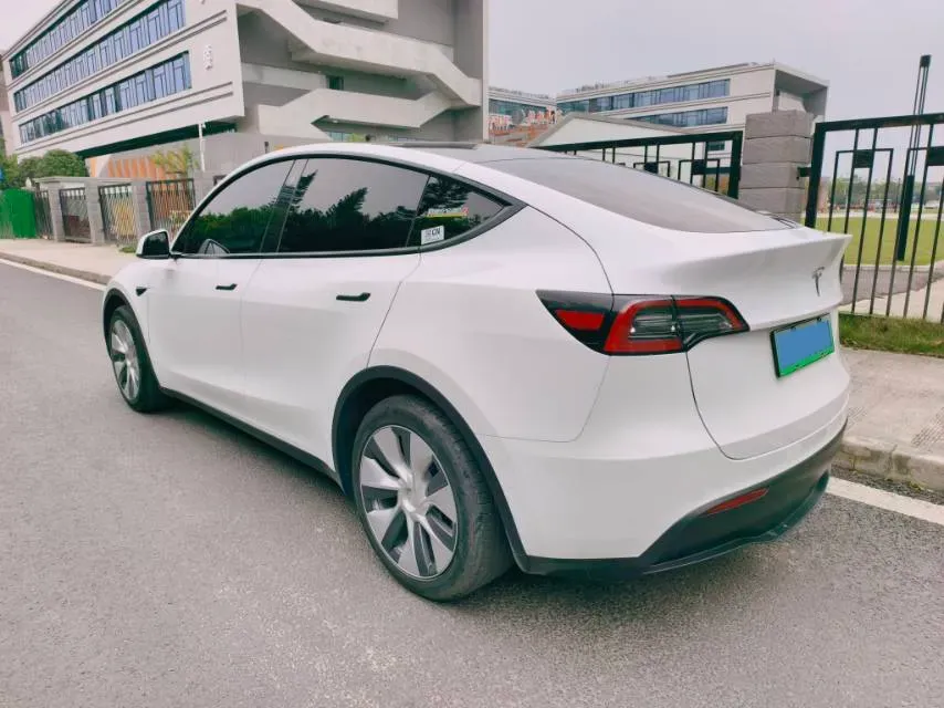 2022 Tesla Model Y BEV 60KWH,autocango,china used car exporter,china ev exporter,chinese used car exporter,chinese used ev exporter