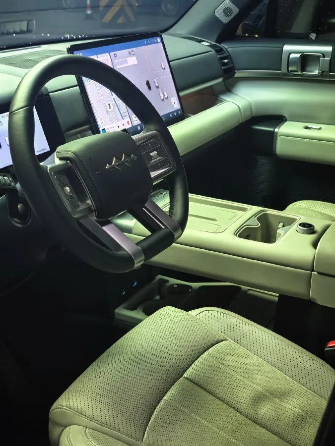 2025 FangChengBao Tai 7 1.5T 156HP L4 E-CVT PHEV,autocango,china used car exporter,china ev exporter,chinese used car exporter,chinese used ev exporter