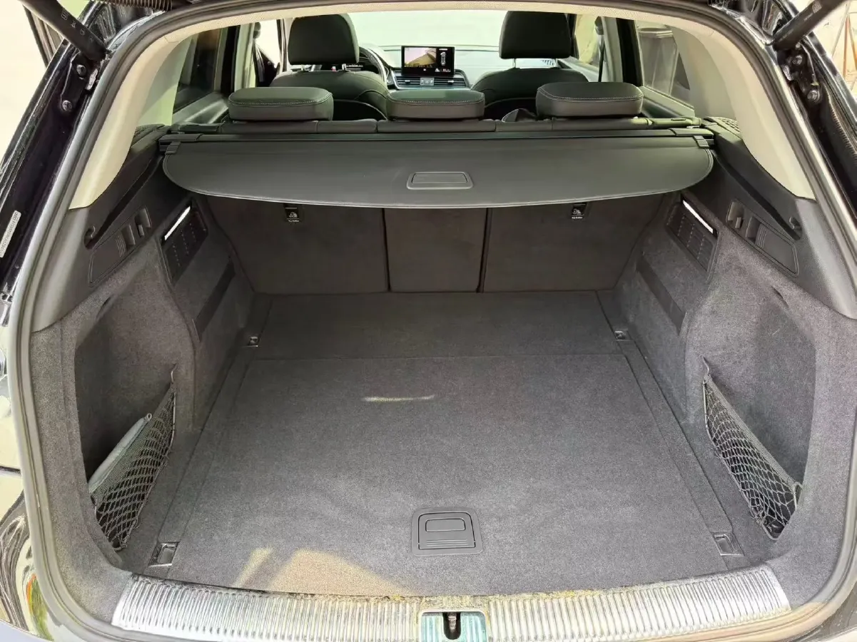 2022 Audi Q5L 2.0T 190HP L4 7DCT,autocango,china used car exporter,china ev exporter,chinese used car exporter,chinese used ev exporter