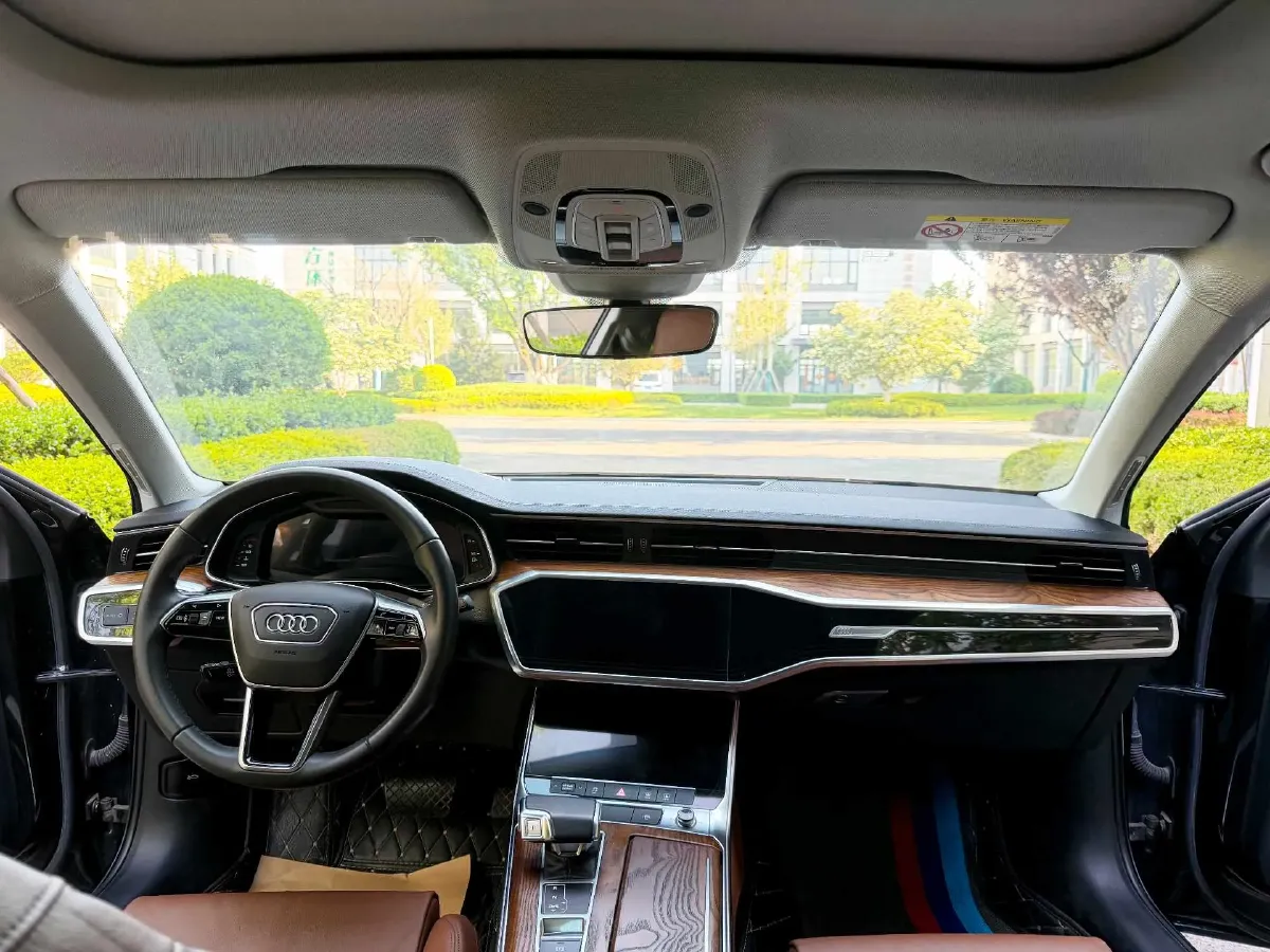 2019 Mercedes-Benz E Class 1.5T 184HP L4 9AT,autocango,china used car exporter,china ev exporter,chinese used car exporter,chinese used ev exporter