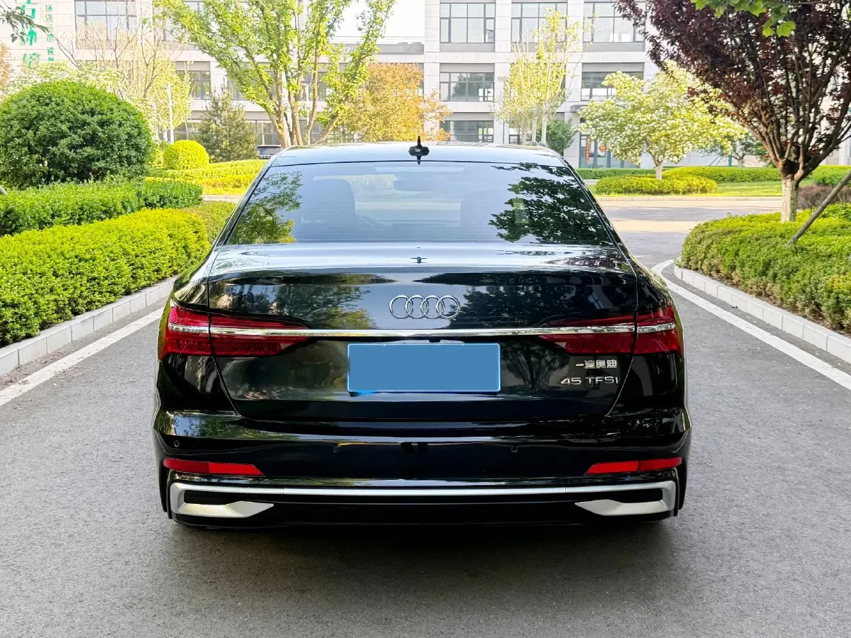 2019 Mercedes-Benz E Class 1.5T 184HP L4 9AT,autocango,china used car exporter,china ev exporter,chinese used car exporter,chinese used ev exporter