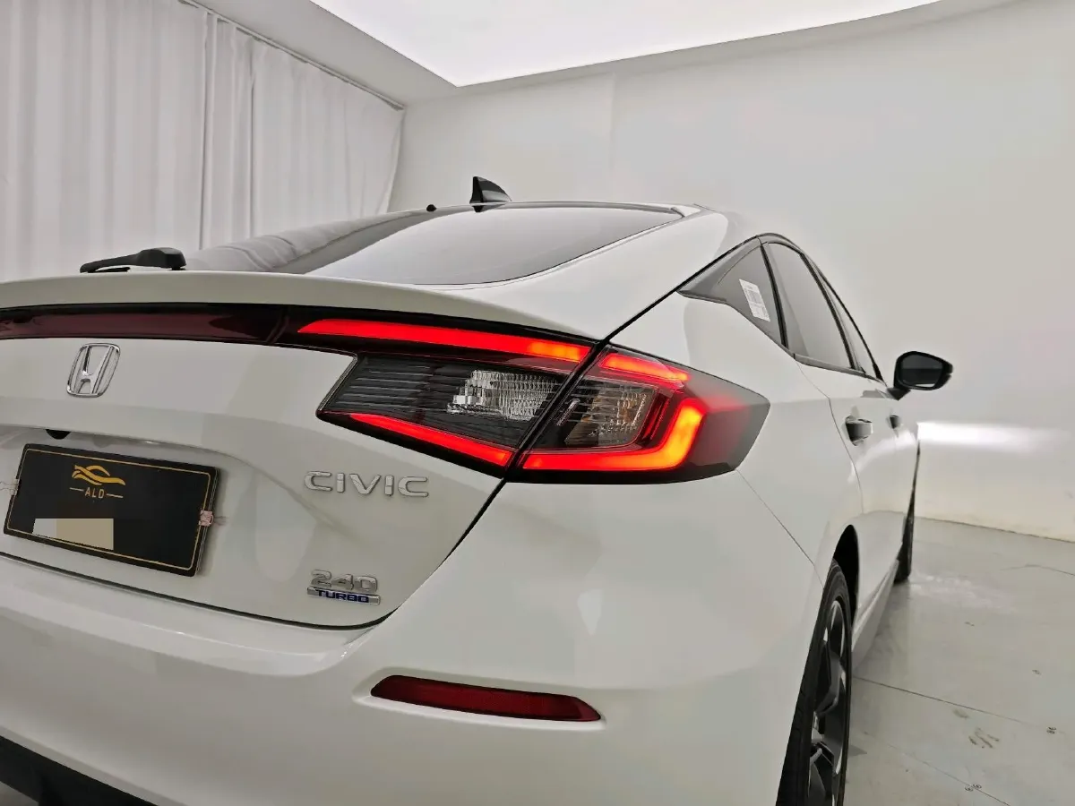 2023 Honda Civic 1.5T 182HP L4 CVT,autocango,china used car exporter,china ev exporter,chinese used car exporter,chinese used ev exporter