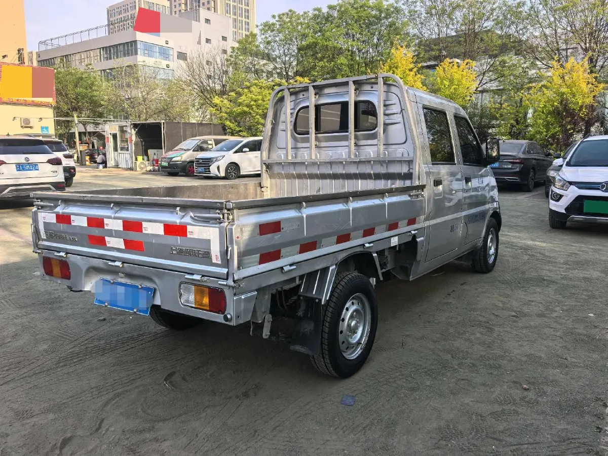 2022 WuLing RongGuang Mini Truck 1.5L 99HP L4 5MT,autocango,china used car exporter,china ev exporter,chinese used car exporter,chinese used ev exporter