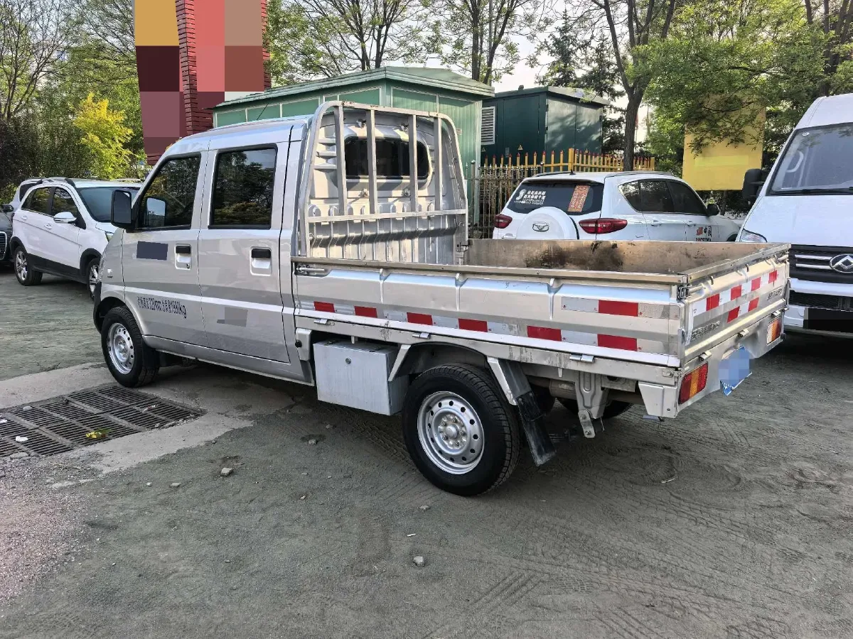 2022 WuLing RongGuang Mini Truck 1.5L 99HP L4 5MT,autocango,china used car exporter,china ev exporter,chinese used car exporter,chinese used ev exporter