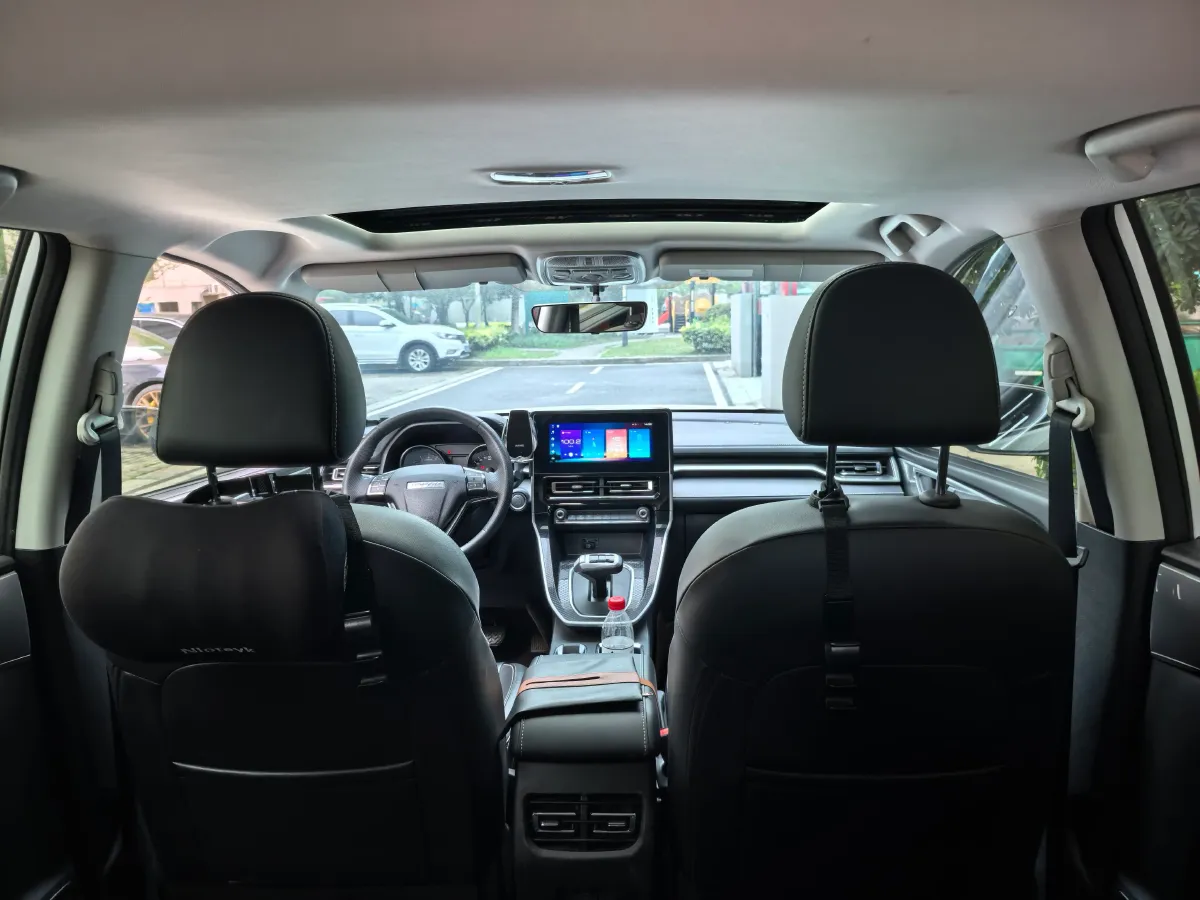 2021 Haval M6 1.5T 150HP L4 7DCT,autocango,china used car exporter,china ev exporter,chinese used car exporter,chinese used ev exporter