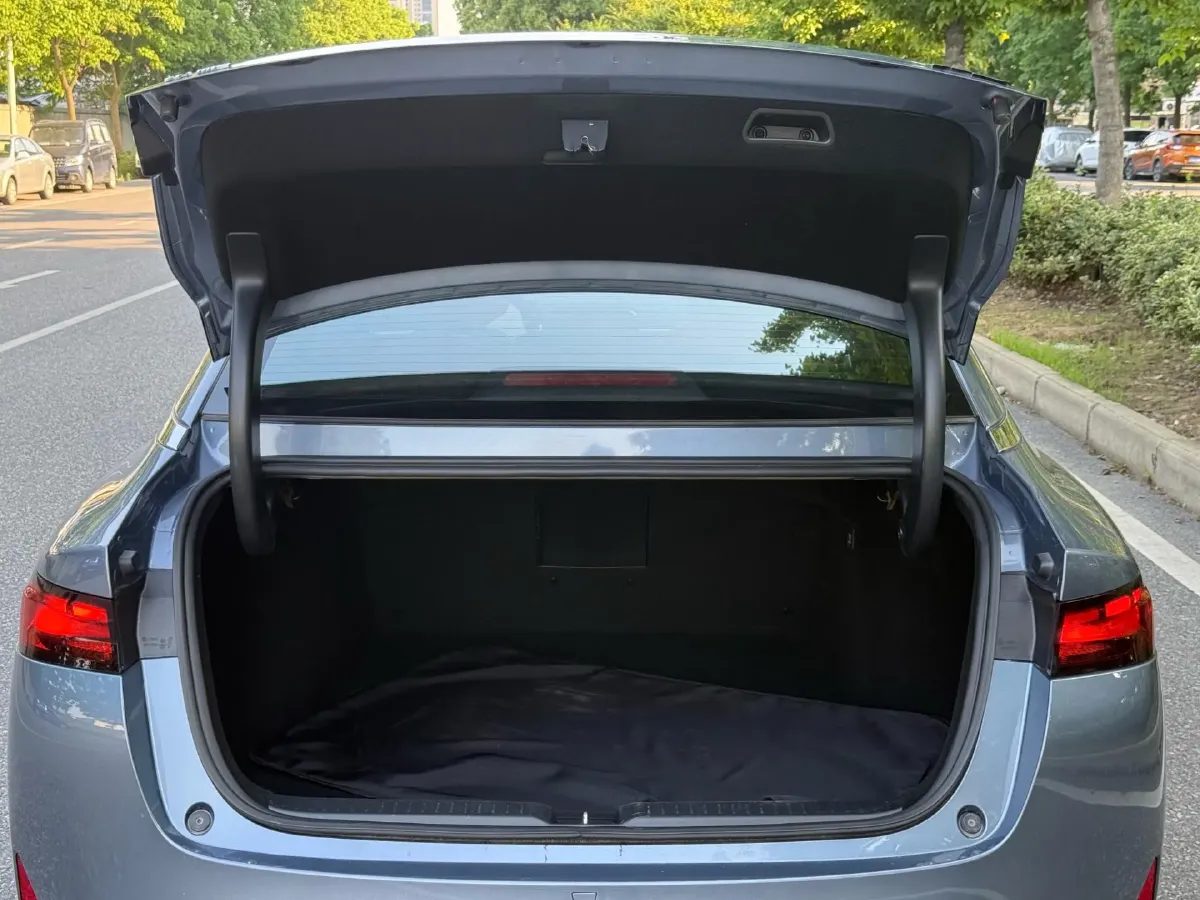 2022 Xpeng P5 BEV 66.2KWH,autocango,china used car exporter,china ev exporter,chinese used car exporter,chinese used ev exporter