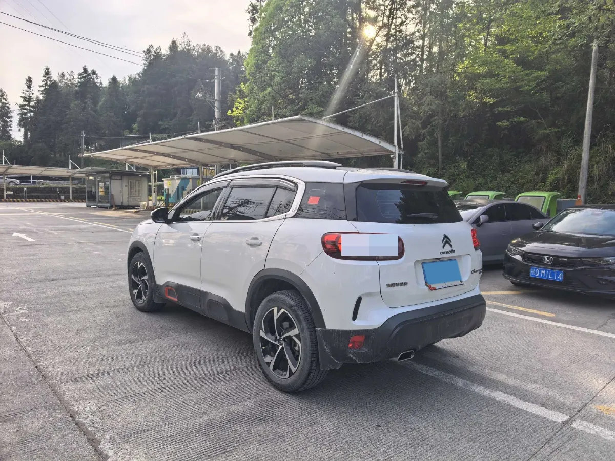 2020 Citroen C5 Aircross 1.6T 170HP L4 6AT,autocango,china used car exporter,china ev exporter,chinese used car exporter,chinese used ev exporter