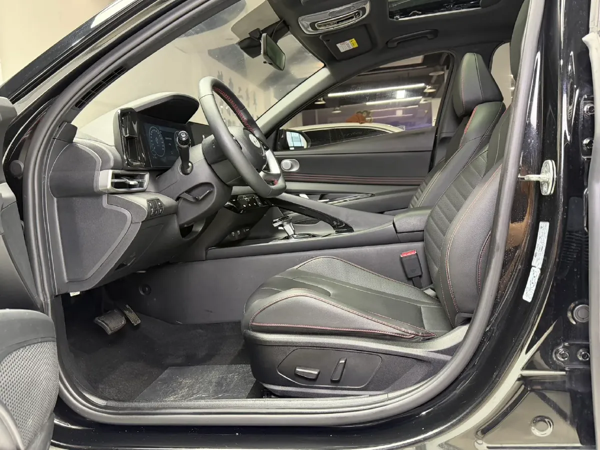 2022 Hyundai Elantra 1.5L 115HP L4 CVT,autocango,china used car exporter,china ev exporter,chinese used car exporter,chinese used ev exporter