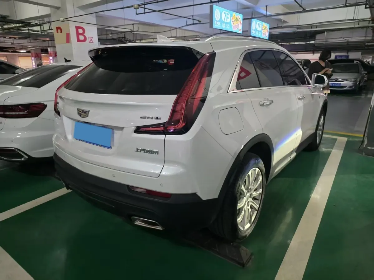 2021 Cadillac XT4 2.0T 237HP L4 9AT,autocango,china used car exporter,china ev exporter,chinese used car exporter,chinese used ev exporter