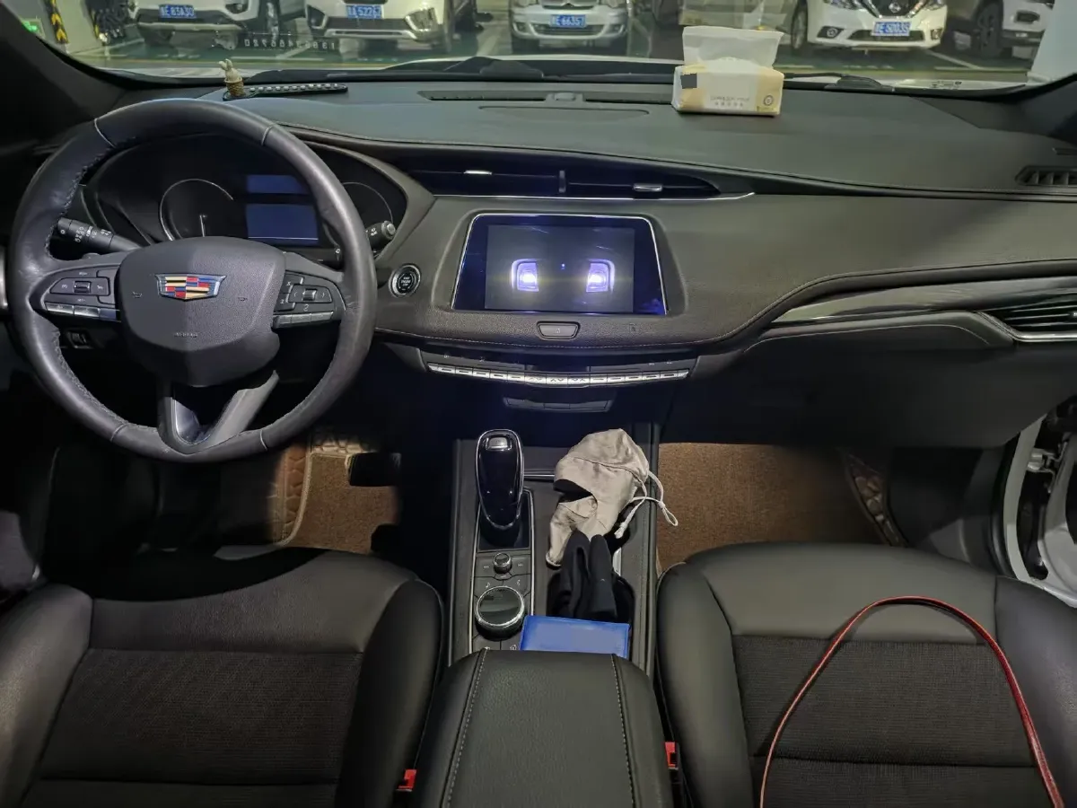 2021 Cadillac XT4 2.0T 237HP L4 9AT,autocango,china used car exporter,china ev exporter,chinese used car exporter,chinese used ev exporter