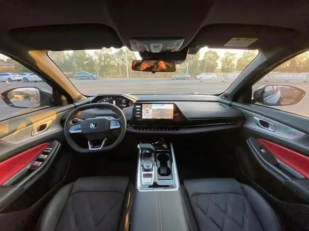 2024 ChangAn CS55 Plus 1.5T 188HP L4 7DCT,autocango,china used car exporter,china ev exporter,chinese used car exporter,chinese used ev exporter