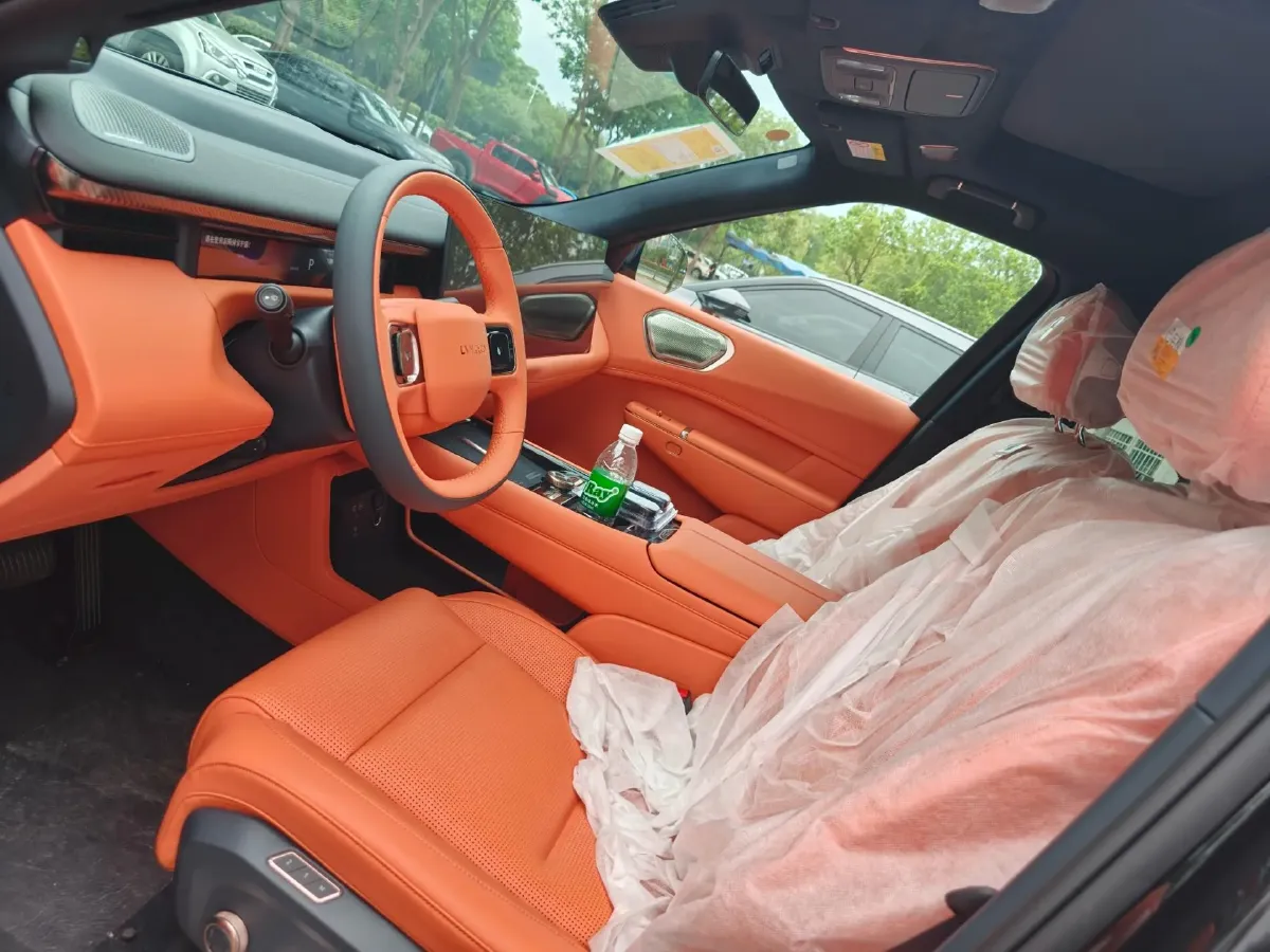 2025 LYNK&CO 900 2.0T 254HP L4 3DHT PHEV,autocango,china used car exporter,china ev exporter,chinese used car exporter,chinese used ev exporter