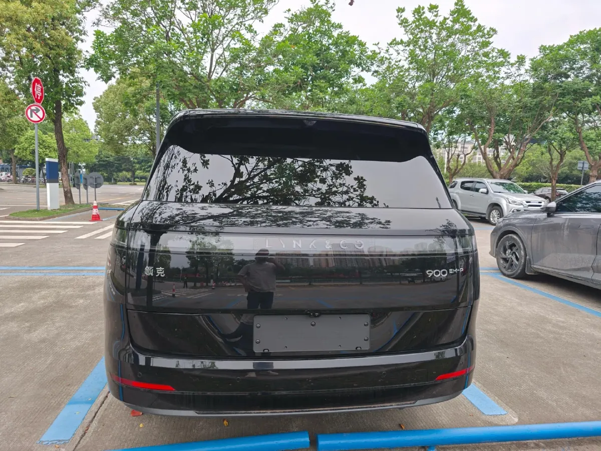 2025 LYNK&CO 900 2.0T 254HP L4 3DHT PHEV,autocango,china used car exporter,china ev exporter,chinese used car exporter,chinese used ev exporter