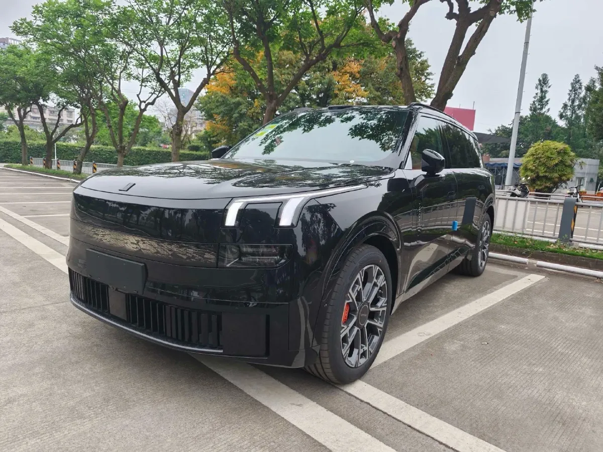 2025 LYNK&CO 900 2.0T 254HP L4 3DHT PHEV,autocango,china used car exporter,china ev exporter,chinese used car exporter,chinese used ev exporter