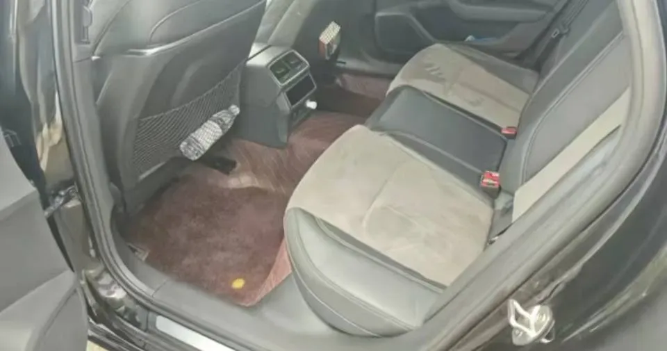 2024 Audi A6L 2.0T 245HP L4 7DCT,autocango,china used car exporter,china ev exporter,chinese used car exporter,chinese used ev exporter