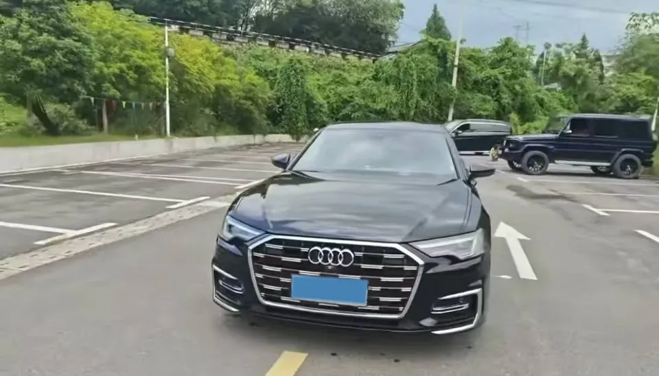 2024 Audi A6L 2.0T 245HP L4 7DCT,autocango,china used car exporter,china ev exporter,chinese used car exporter,chinese used ev exporter
