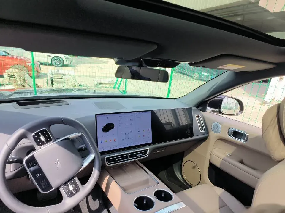 2025 Li L6 Range Extended 154HP L4 REEV,autocango,china used car exporter,china ev exporter,chinese used car exporter,chinese used ev exporter