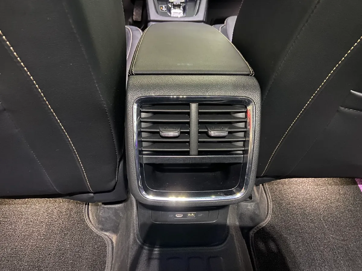 2023 Skoda Octavia 1.4T 150HP L4 7DCT,autocango,china used car exporter,china ev exporter,chinese used car exporter,chinese used ev exporter