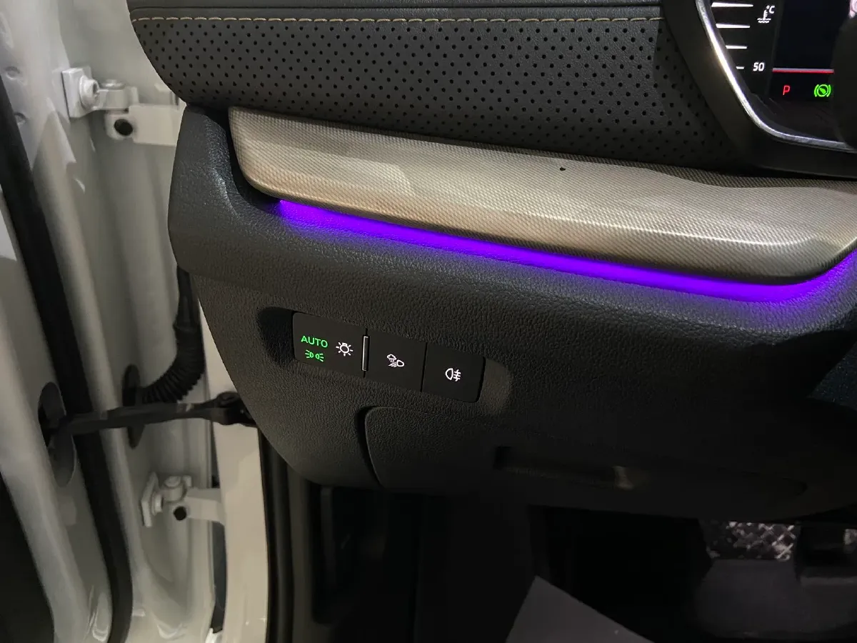 2023 Skoda Octavia 1.4T 150HP L4 7DCT,autocango,china used car exporter,china ev exporter,chinese used car exporter,chinese used ev exporter