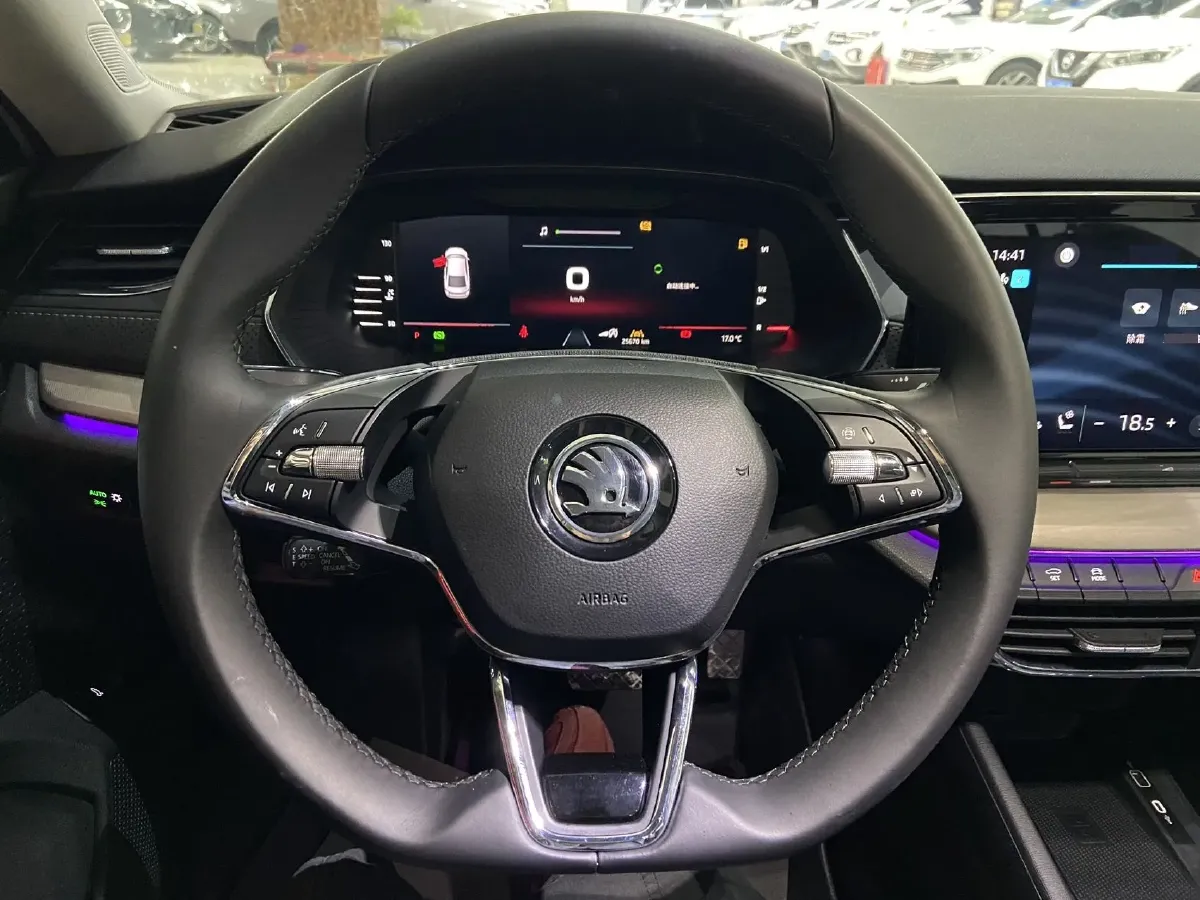 2023 Skoda Octavia 1.4T 150HP L4 7DCT,autocango,china used car exporter,china ev exporter,chinese used car exporter,chinese used ev exporter