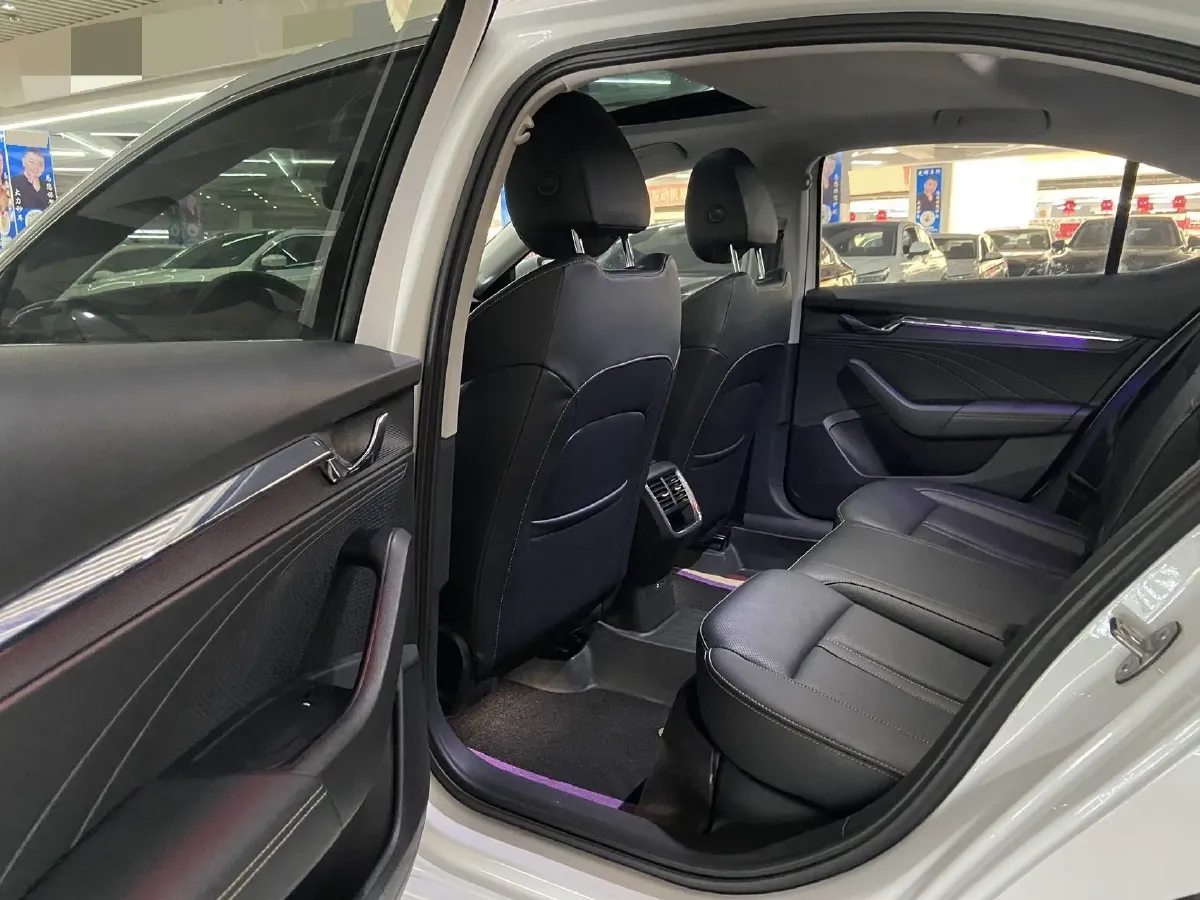 2023 Skoda Octavia 1.4T 150HP L4 7DCT,autocango,china used car exporter,china ev exporter,chinese used car exporter,chinese used ev exporter