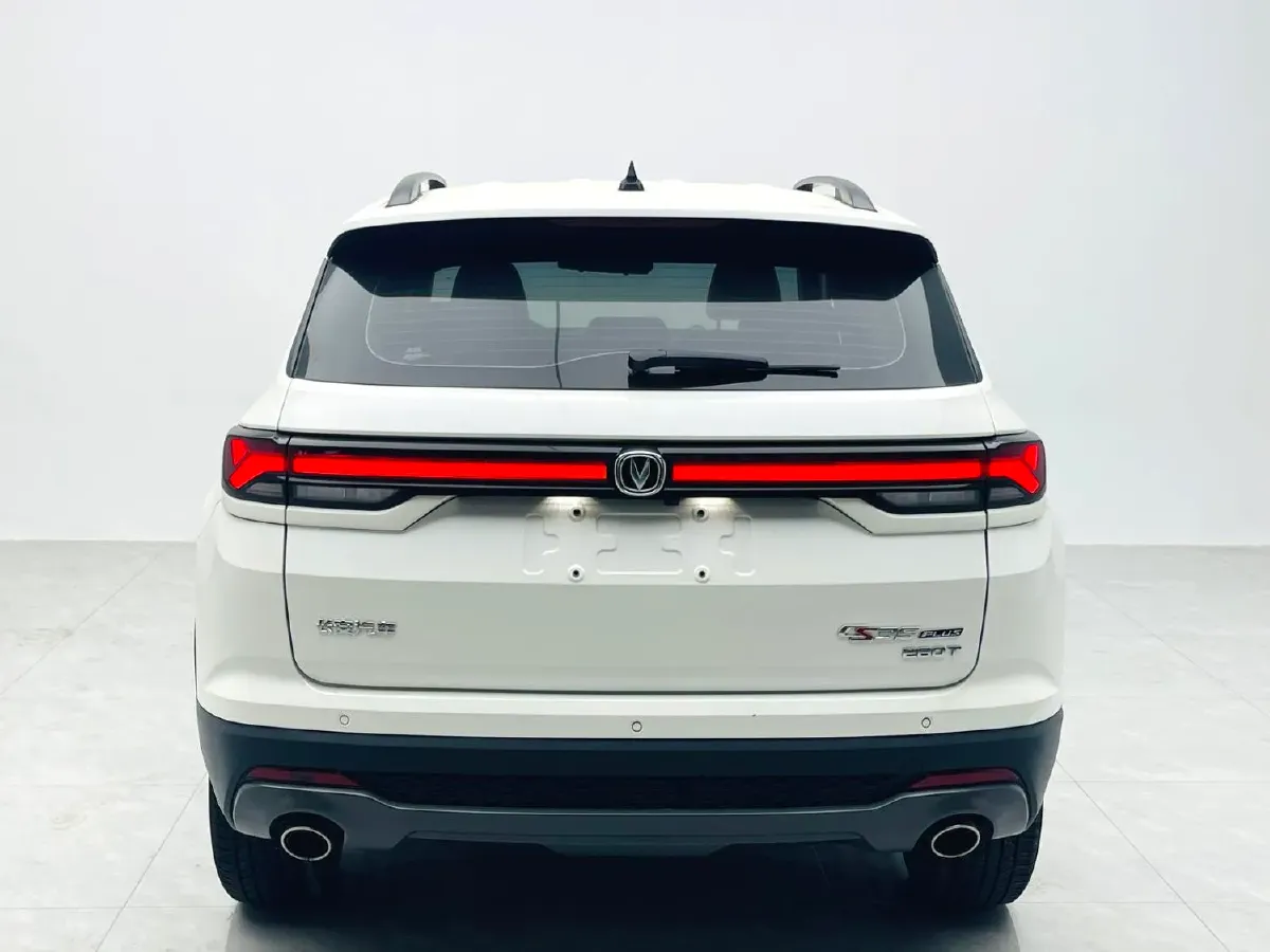 2021 ChangAn CS35 Plus 1.4T 160HP L4 7DCT,autocango,china used car exporter,china ev exporter,chinese used car exporter,chinese used ev exporter