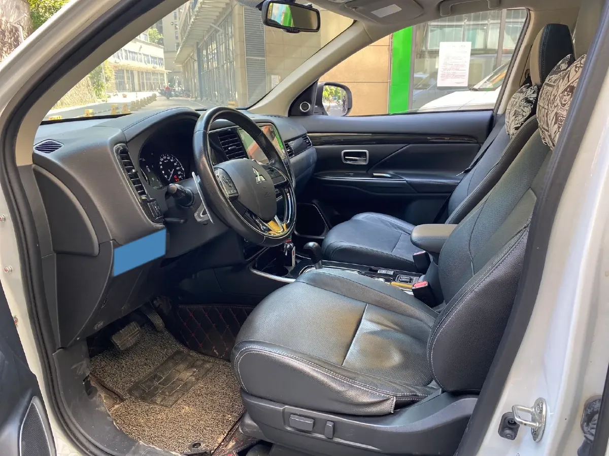 2018 Mitsubishi Outlander 2.4L 192HP L4 CVT,autocango,china used car exporter,china ev exporter,chinese used car exporter,chinese used ev exporter