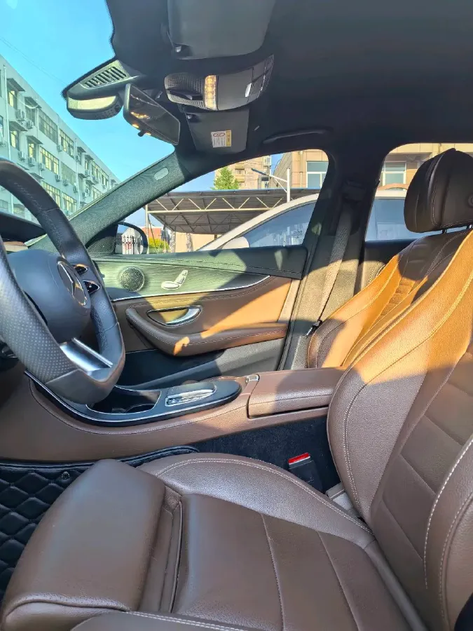 2021 Mercedes-Benz E Class 2.0T 197HP L4 9AT,autocango,china used car exporter,china ev exporter,chinese used car exporter,chinese used ev exporter