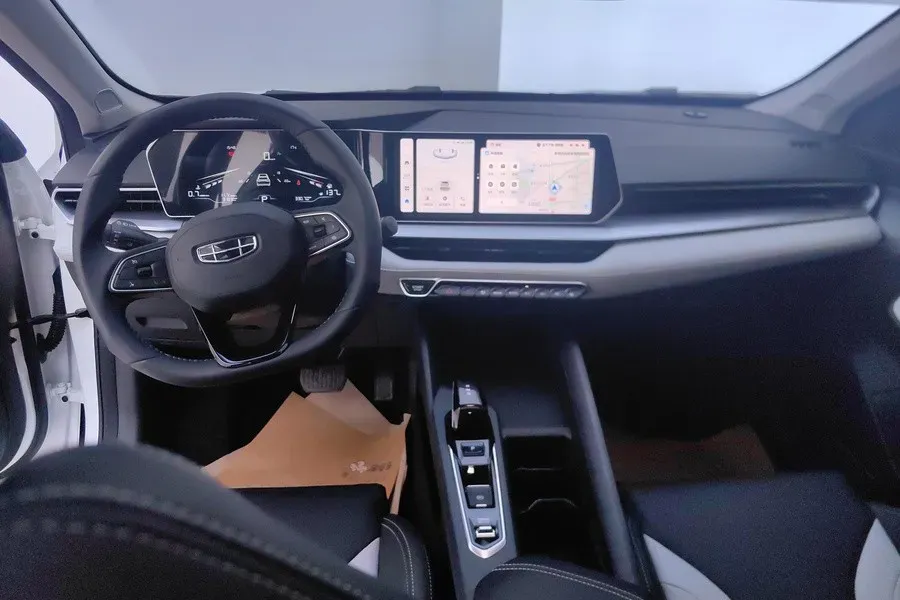 2024 Geely Binray 1.5T 181HP L4 7DCT,autocango,china used car exporter,china ev exporter,chinese used car exporter,chinese used ev exporter
